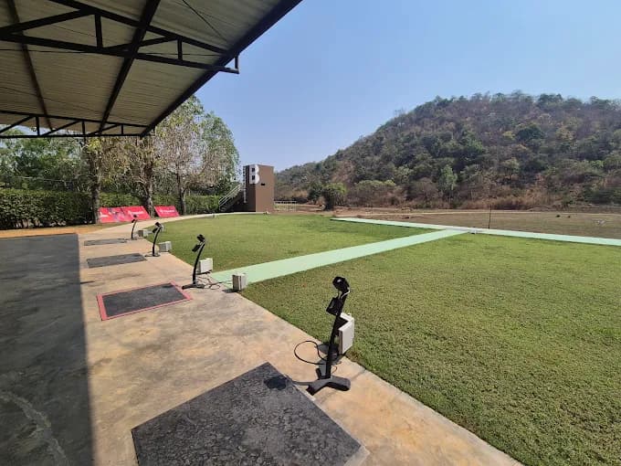 Photharam Shooting Range (สมาคมกีฬายิงปืนและยิงเป้าบินโพธาราม)